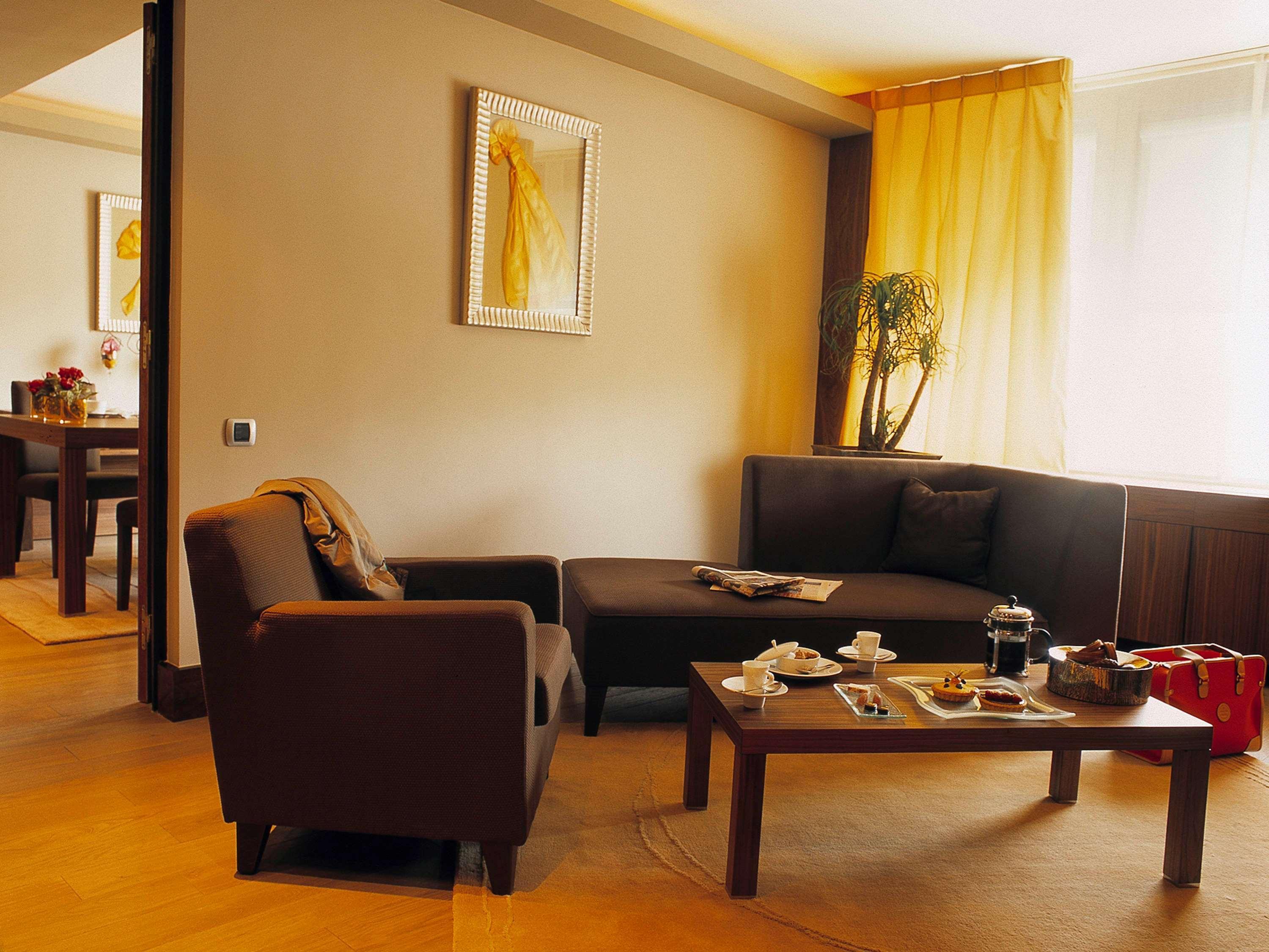 Sofitel Lyon Bellecour Hotel Ngoại thất bức ảnh A living room