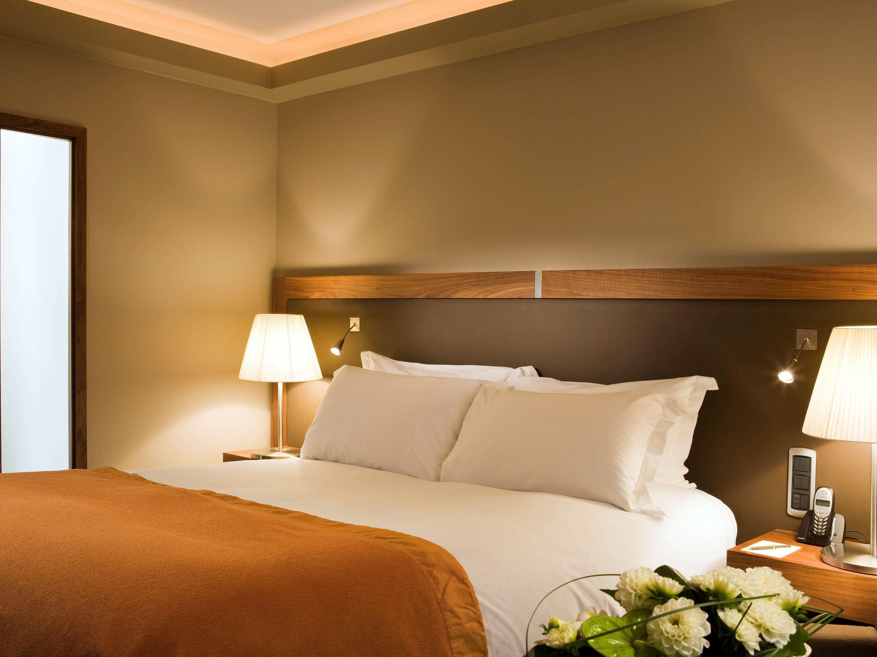 Sofitel Lyon Bellecour Hotel Ngoại thất bức ảnh A bedroom at the hotel