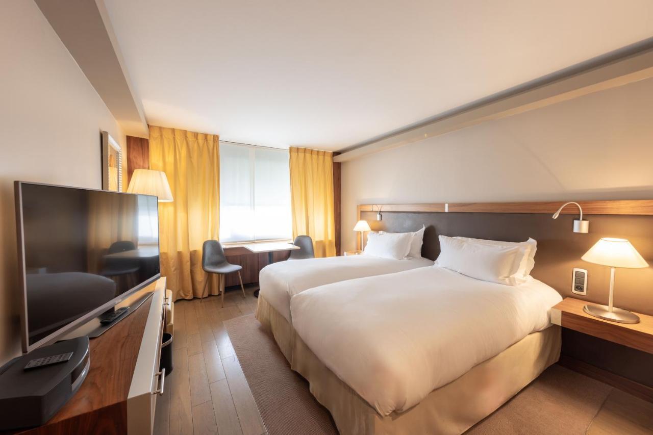 Sofitel Lyon Bellecour Hotel Ngoại thất bức ảnh A room at the hotel
