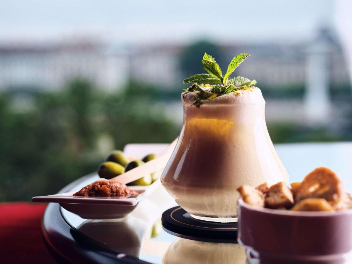 Sofitel Lyon Bellecour Hotel Ngoại thất bức ảnh A glass of boza