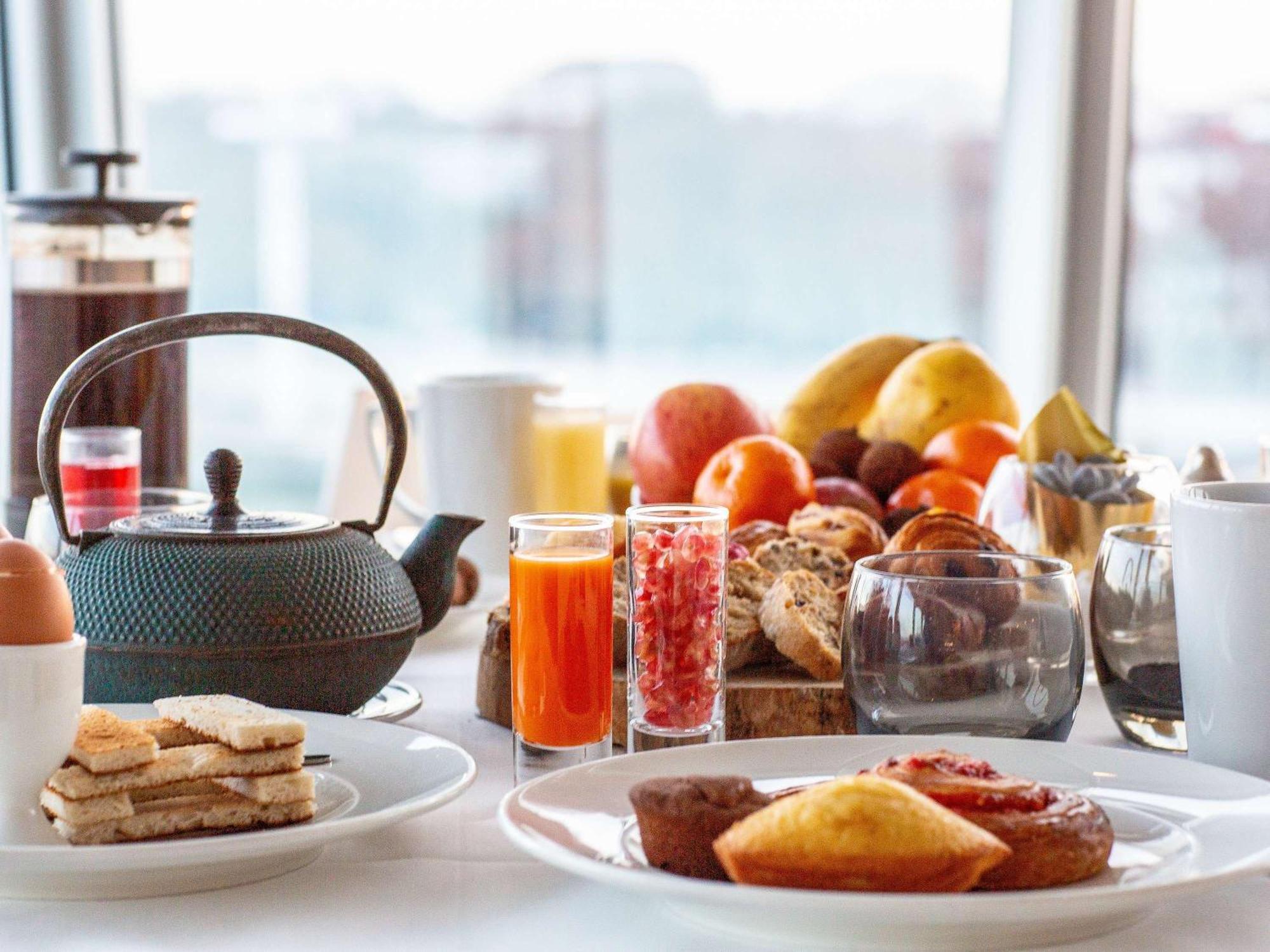 Sofitel Lyon Bellecour Hotel Ngoại thất bức ảnh A breakfast buffet