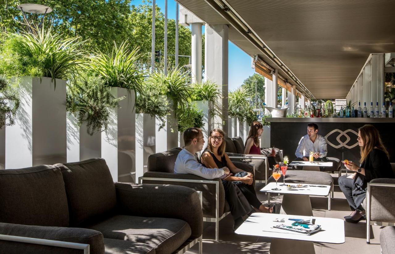 Sofitel Lyon Bellecour Hotel Ngoại thất bức ảnh The lounge at the airport